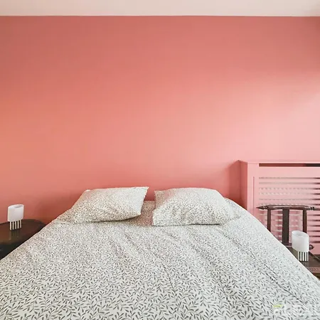 Spacious Two-bedroom In The 13th With Balcony Daire *