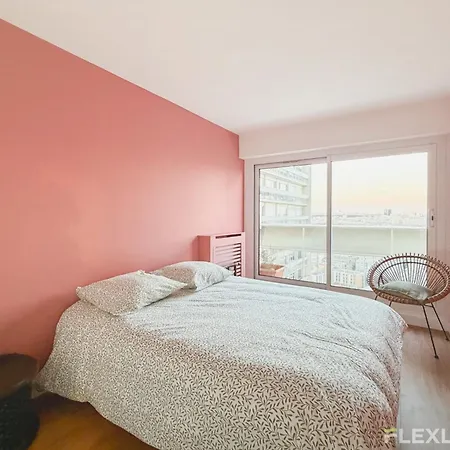 Spacious Two-bedroom In The 13th With Balcony