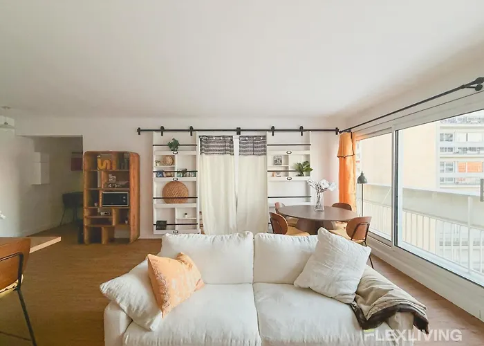 Spacious Two-bedroom In The 13th With Balcony Paris